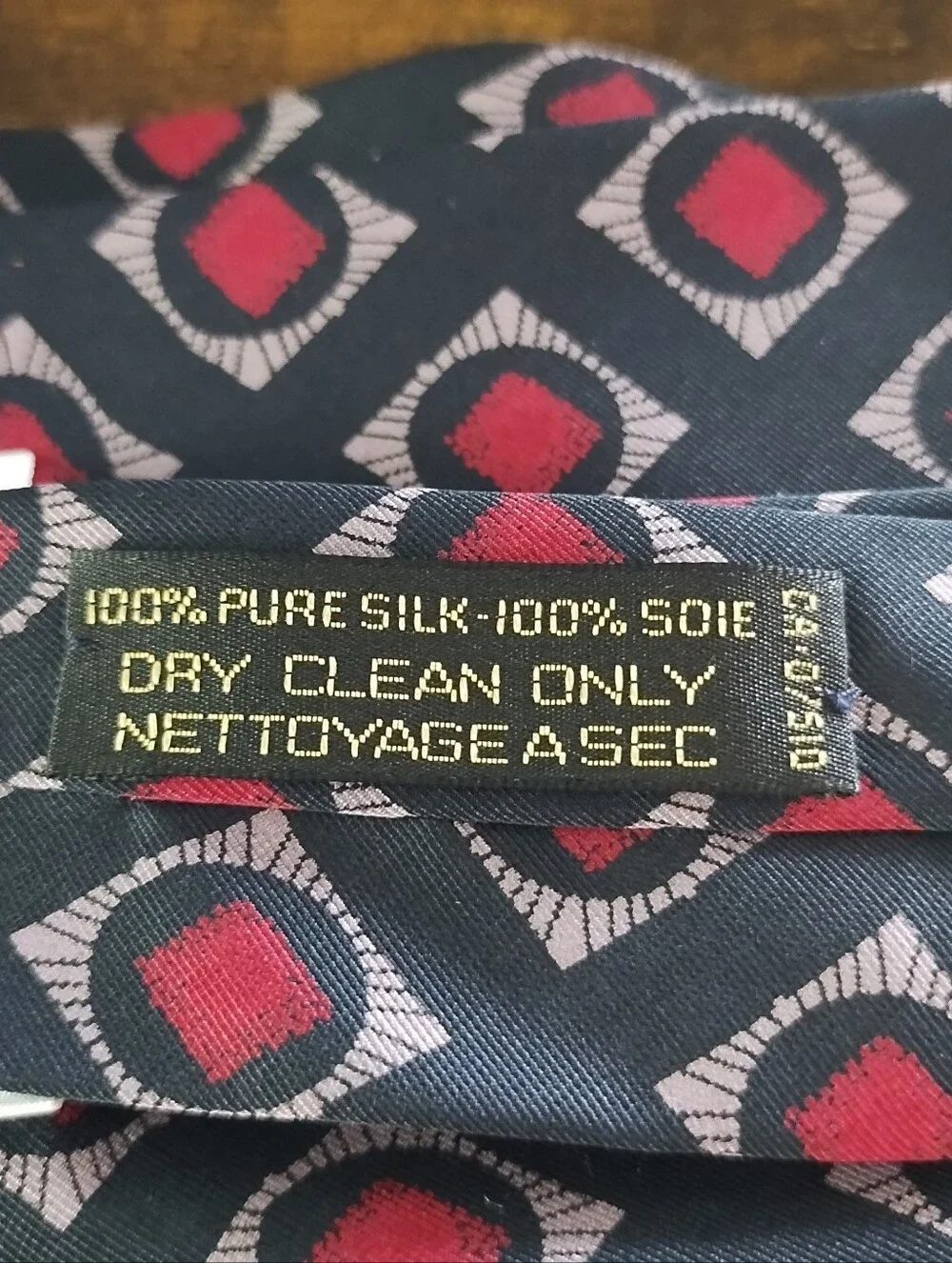 Vintage Giorgio Armani Cravatte Silk Tie Italy Black Red Beige Geometric Luxury